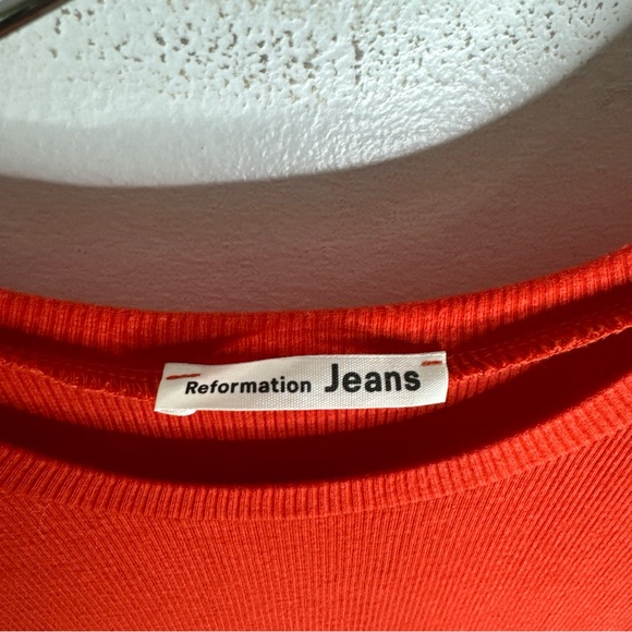 reformation Jeans Medium Red Ribbed Long Sleeve Crew Neck Top CP - Picture 3 of 4